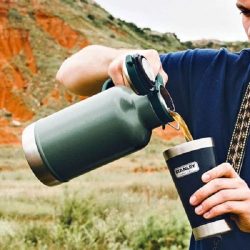 فلاسک استنلی مدل Growler ظرفیت ۱.۹ لیتر